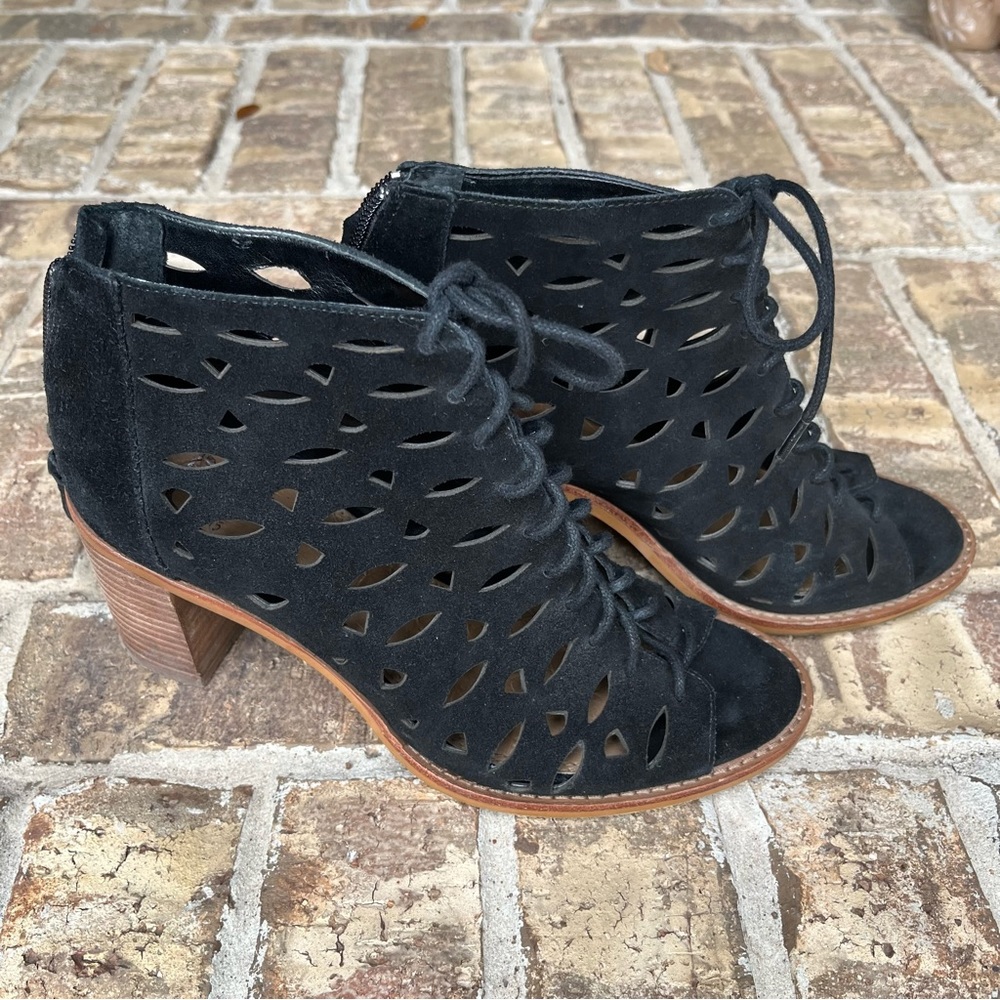 Gianni Bini Suede Open Toe Ankle Boots Size 8 1/2 M. Black